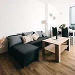21 V Rezidenci Bily Lev Na Namesti Lägenhet *